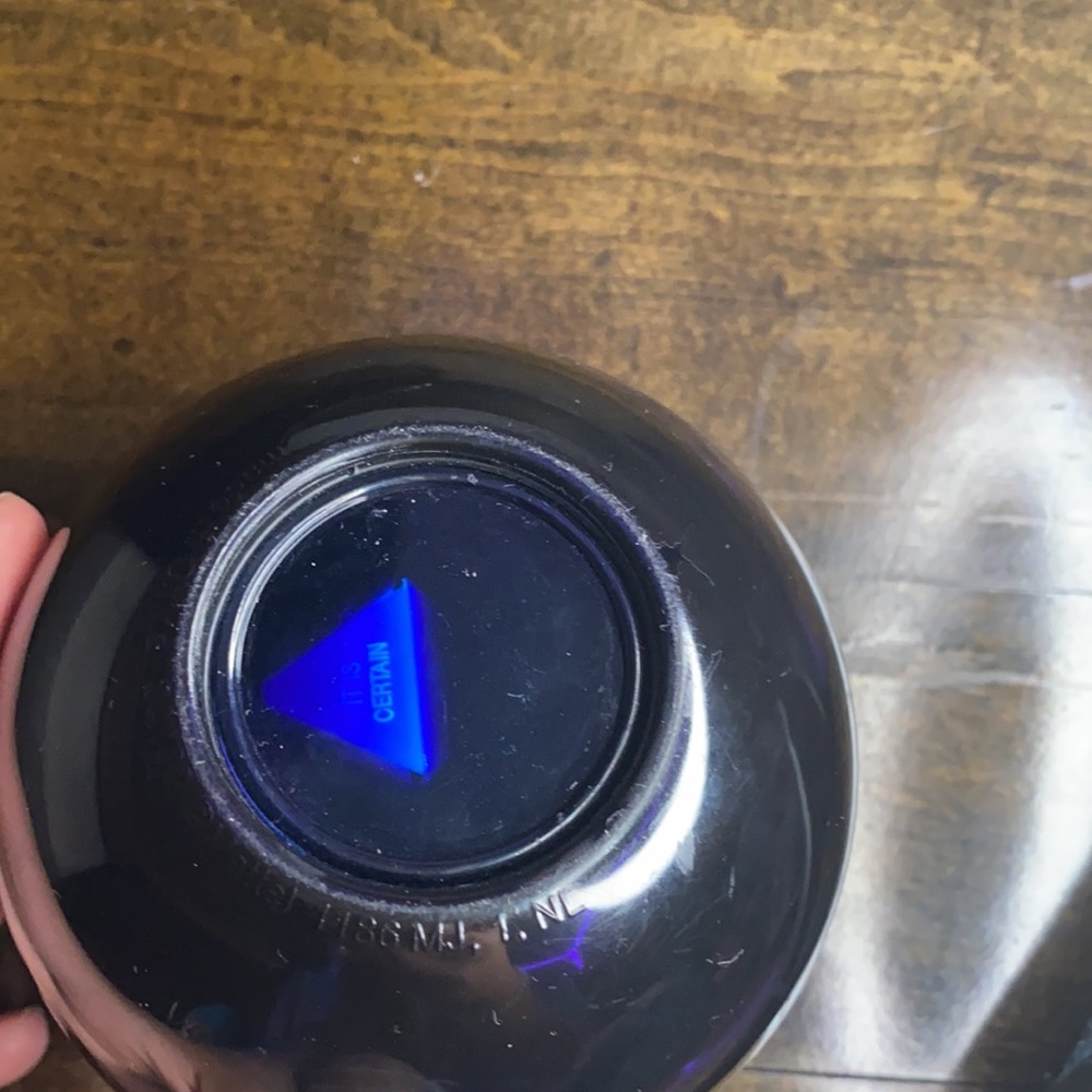 Magic 8 ball - Picture 2 of 2